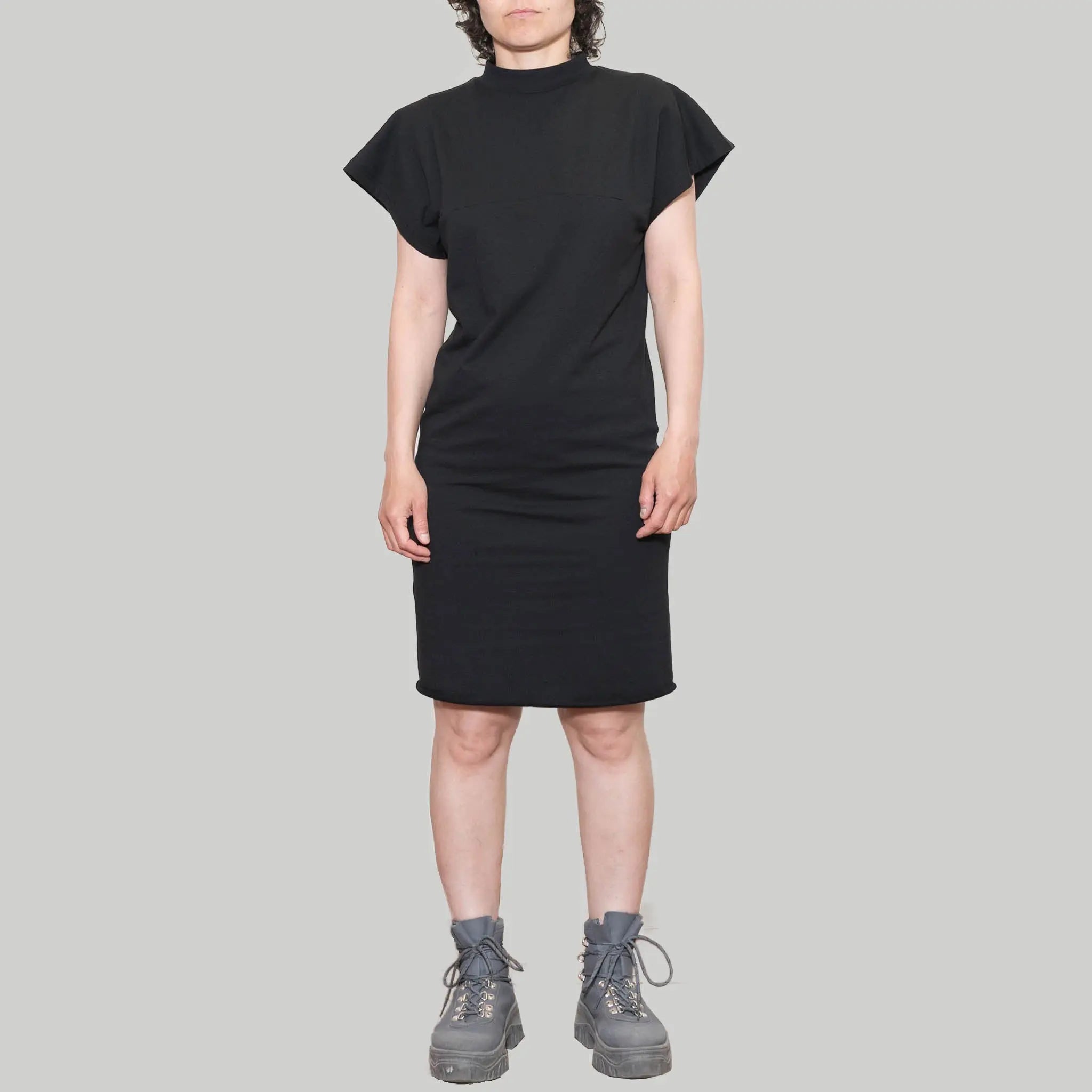 Nachhaltige-Kleider-Longshirts-KOLO-Berlin KOLO Berlin