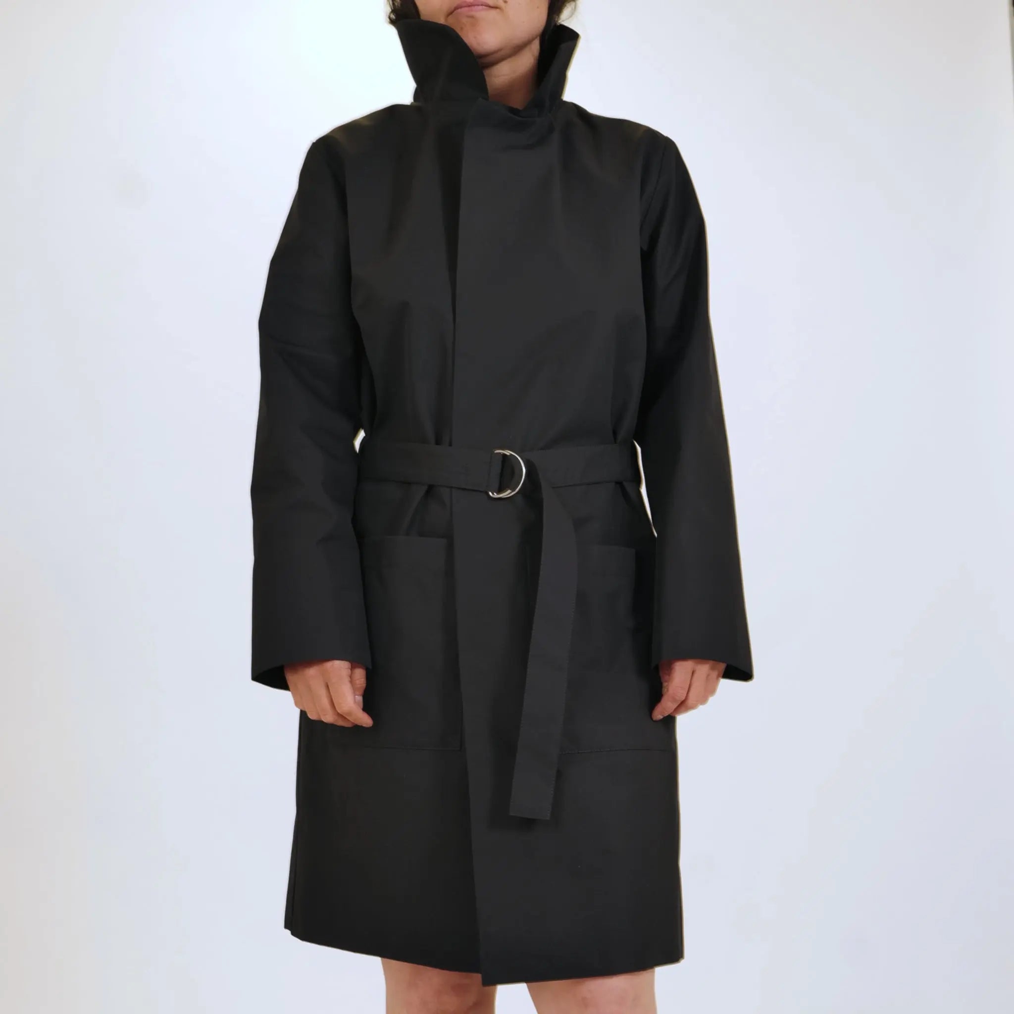Trenchcoat_FLY_schwarz_vorne_
